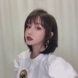 2款简单的长发发型扎法,让你瞬间变得美丽动人