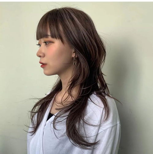 时髦人都剪 有层次感的中长发