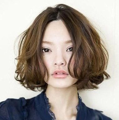 奔跑吧 特别时尚T台走秀抢先看 蔡徐坤可爱爆表 而沙溢更像跑错了场