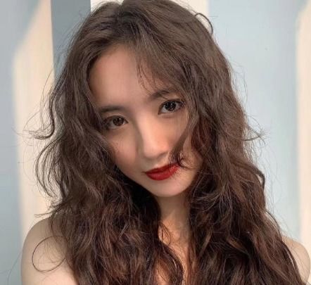 发量超多的长发适合烫羊毛卷吗? 发量超多的长发适合烫羊毛卷吗?
