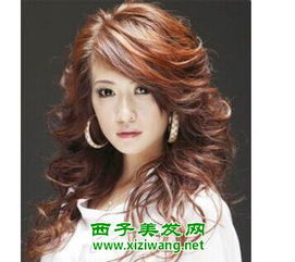 适合四五十岁长发时髦又有弹性的中卷烫发发型有哪些？适合冷烫还是热烫？