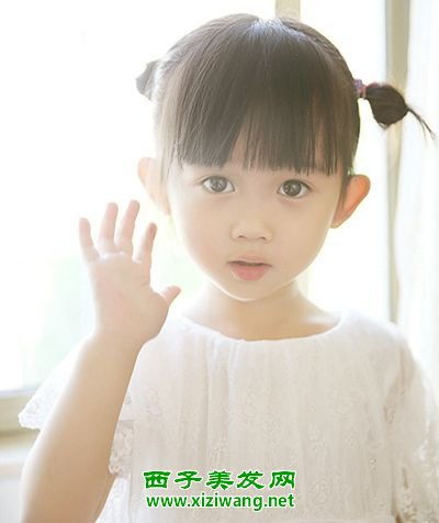 一岁女宝宝发型短发怎么扎好看