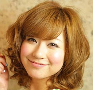 方脸型女生发型设计效果图