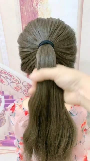 无论是冬天还是夏天,这样扎头发都特别好看