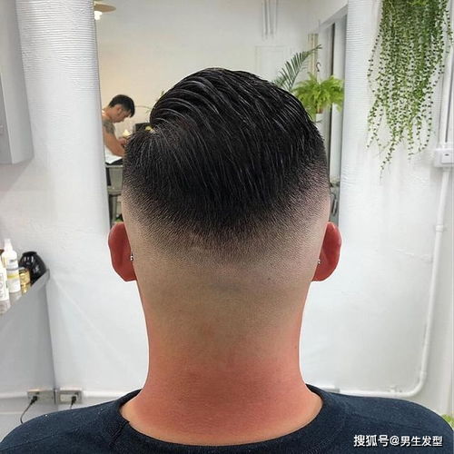 11款适合夏天剪的男士潮流发型,简单不油腻,帅气显精神