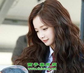 小水波纹发型图片和扎法教程