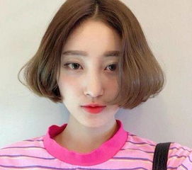 女生中分短发 最能体现女人气质