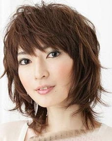 中年女子白发多 留什么发型比较好？