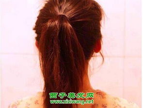 长头发女生怎么梳丸子头