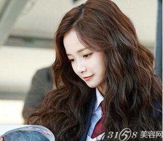 水波纹发型怎么做