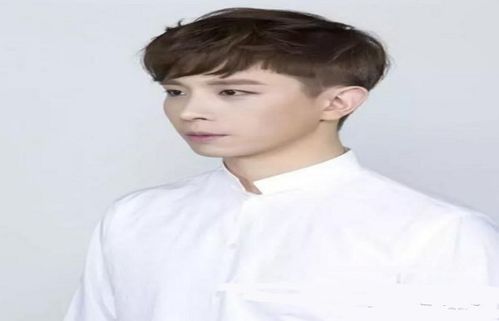发际线高的人,留什么发型好看