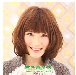 脸小头发多的女生适合什么发型