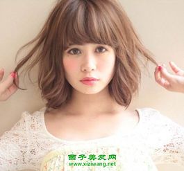 2016女士中发全烫发型图片
