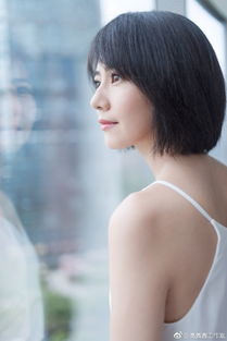 高圆圆又双叒叕换新发型美成18岁,但却因为穿了这件衣服被说又老又土