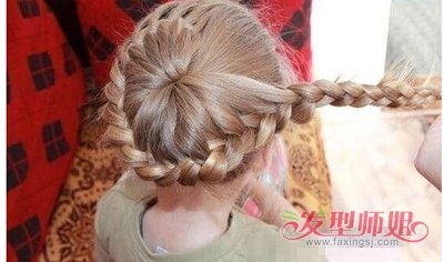 小学生梳头的发型 教你梳头各种发型的方法步骤 发型师姐