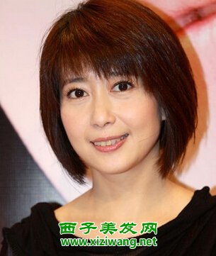 中年妇女直短发发型 显年轻也有气质