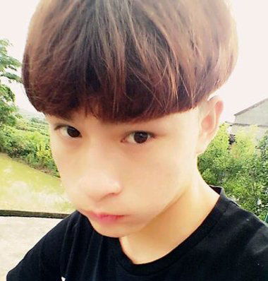 适合头小男生发型