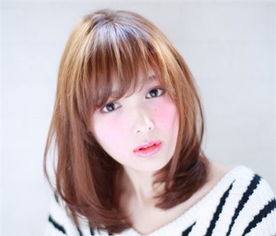方脸女生适合的发型图片