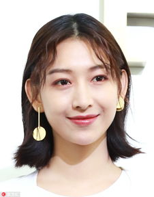松散式 刘海让你美出风情万种