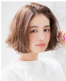 40岁的减龄发型有哪些？头发绒毛多 适合什么发型？(40岁头发多留什么发型显年