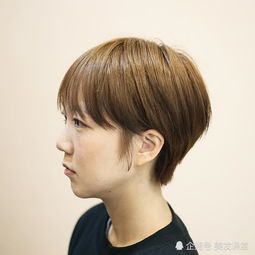 2023年流行的好打理又好看的短发发型？