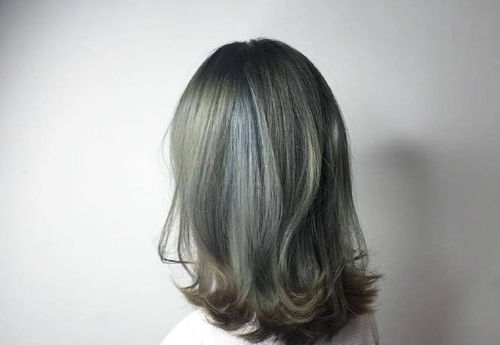 这个夏季最流行的发色是什么