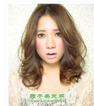 宽脸适合什么发型,来看宽脸女生适合的发型 