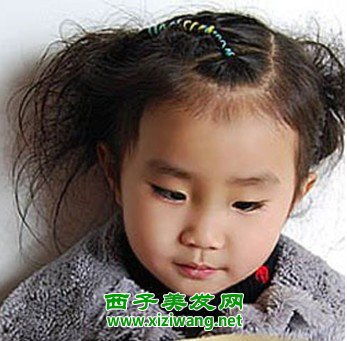天真俏皮幼儿发型设计图片 女孩幼儿时期的发型