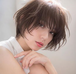 短发日系风
