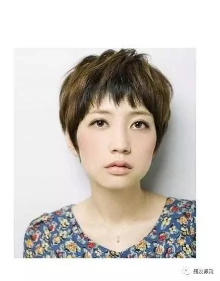 40岁女人适合什么样的短发发型？