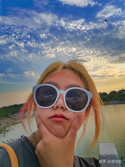 有人染过黑紫色的头发吗,是什么样子的 