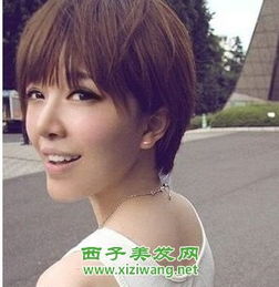 蓬松女生短发发型设计图片 6