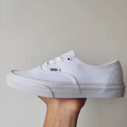 如何辨别真假万斯vans真假如何鉴别如何分辨 怎么在网上买到正品 怎样在万斯vans官网鉴定真伪 vans官方网站
