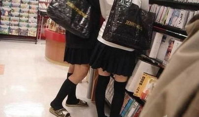 揭秘日本女生为何冬天喜欢穿短裙