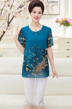 夏季中年衣服女上衣搭配图片 夏季中年衣服女上衣怎么搭配 夏季中年衣服女上衣如何搭配 爱蘑菇街
