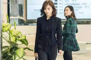 能从30岁穿到60岁的10件衣服,你拥有几件