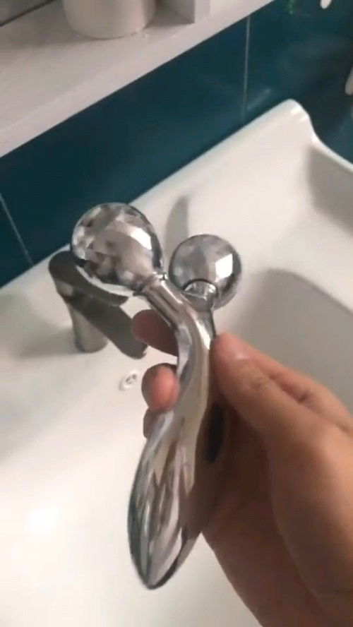 刚出差回来,发现老婆买了这个,还放在上面,这个是干嘛用的