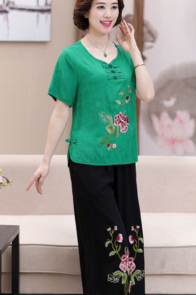 中年加肥女春装搭配图片 中年加肥女春装怎么搭配 中年加肥女春装如何搭配 爱蘑菇街